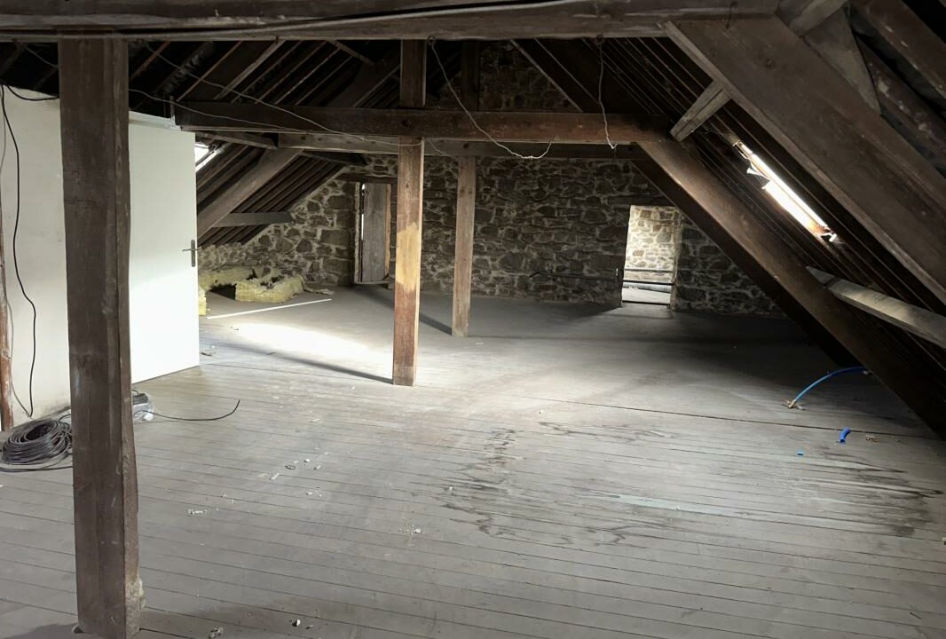 8CL-30102025-140814-2