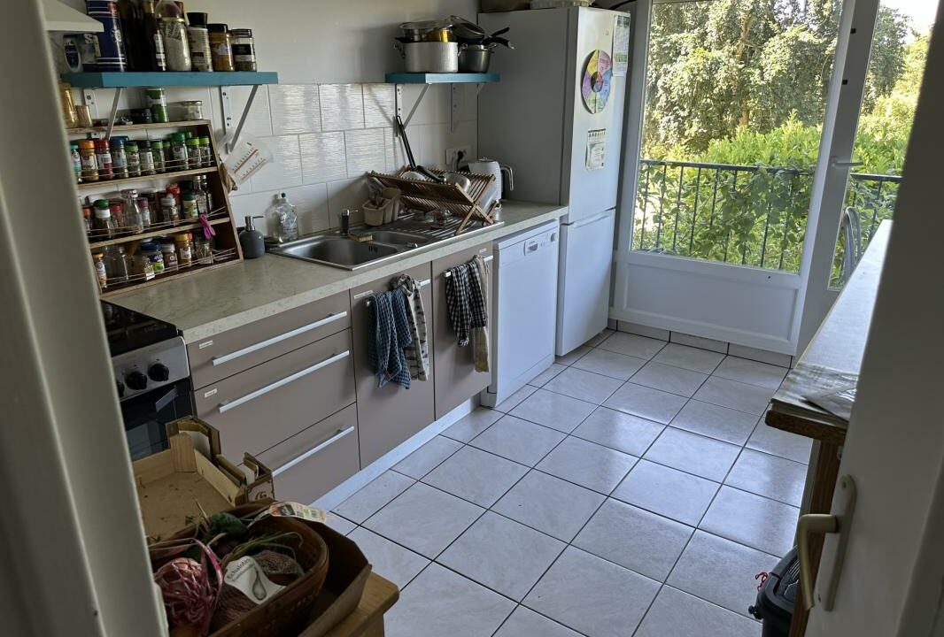 12FH-27112025-200600-1