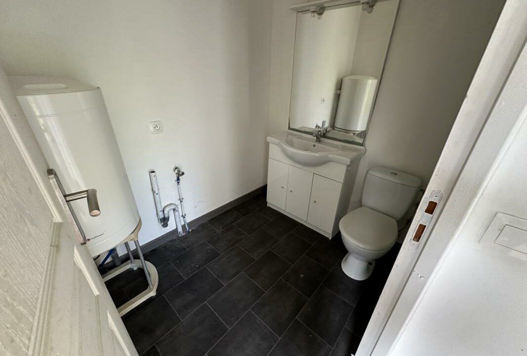 4FL-26112025-124223-3