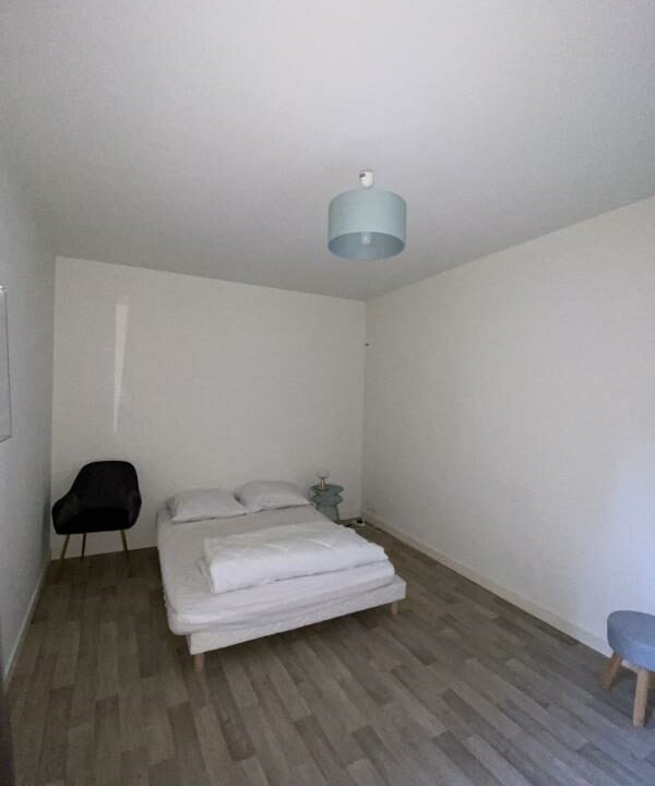 858-18112025-104758-2