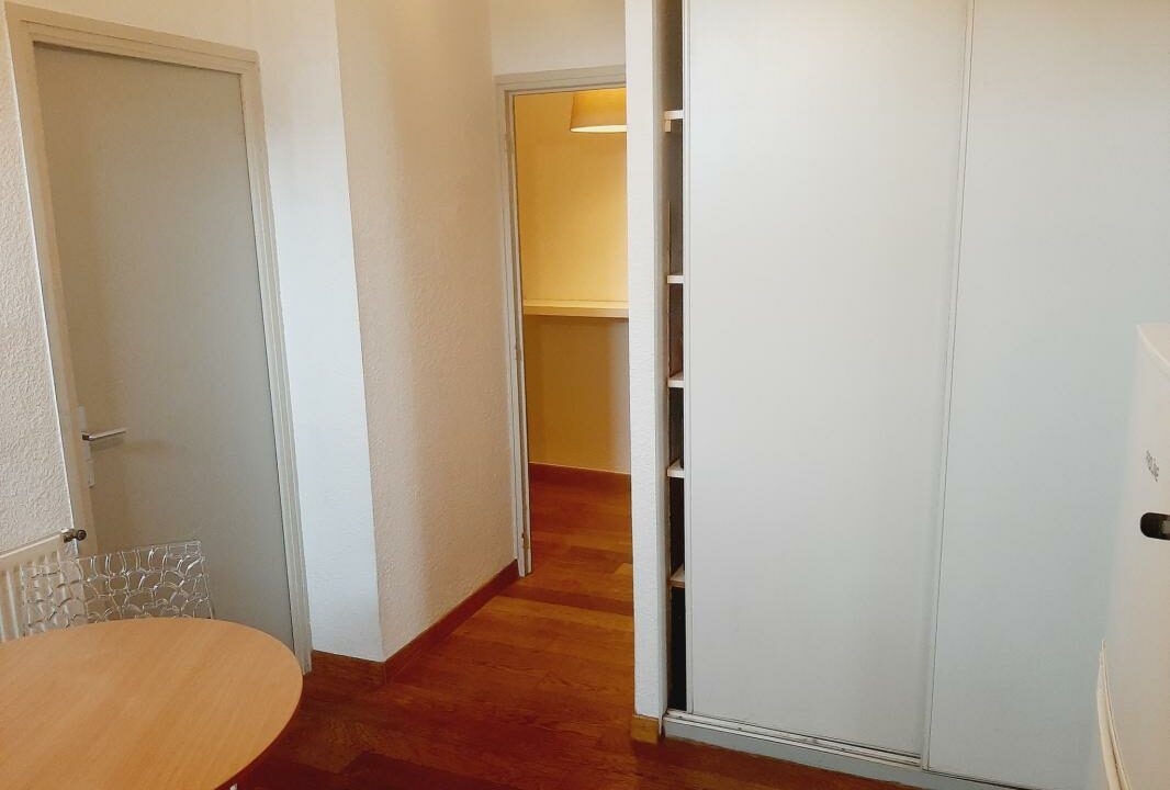 12EM-25022026-143056-4