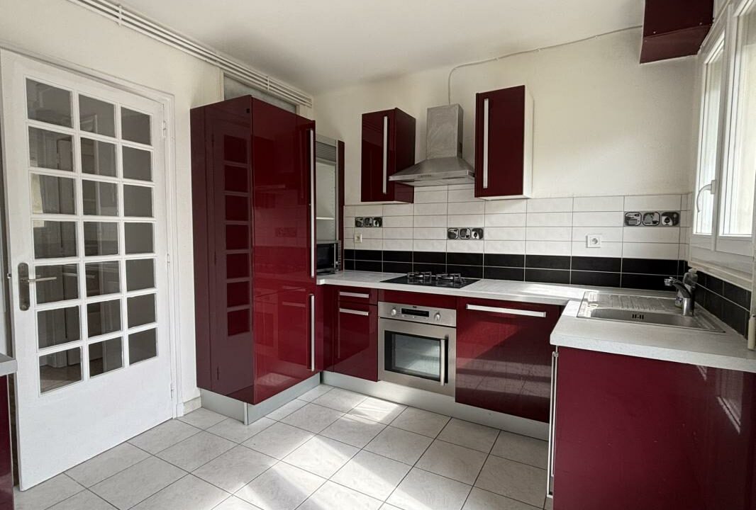 11EM-24032026-130339