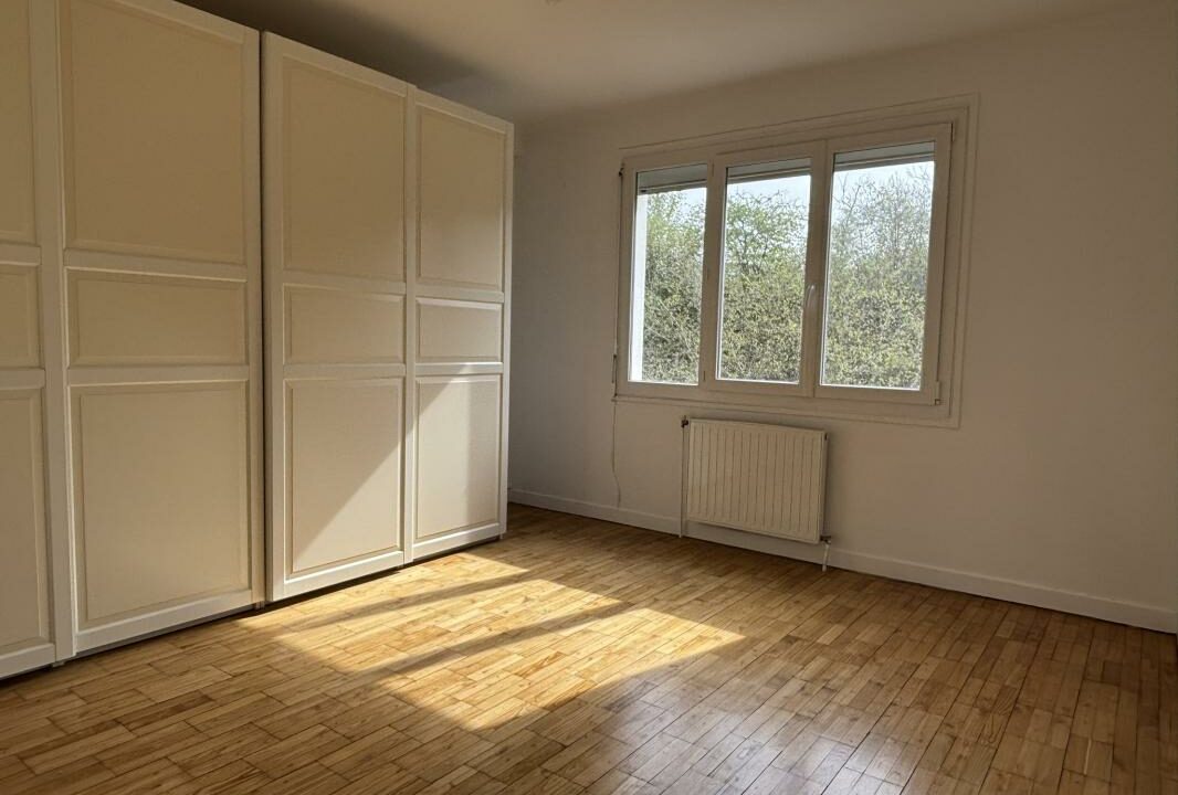 11EM-24032026-130339-3