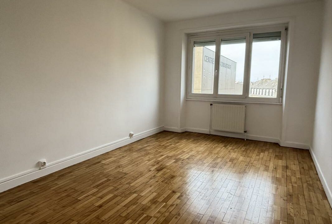 11EM-24032026-130339-4